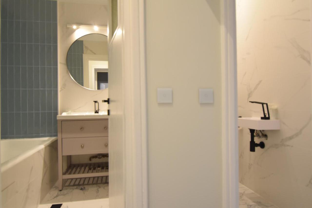 Beautiful Apartment In Old City Bukarest Exterior foto